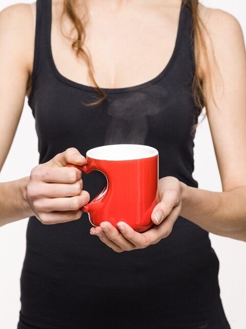 Sarkanā sirds formas krūze – romantiska dāvana mīļotajam, 300 ml - Image 2